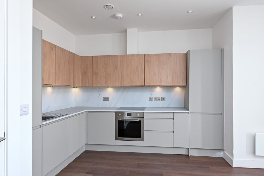 Property photo 3 of 14 Picture No. 02