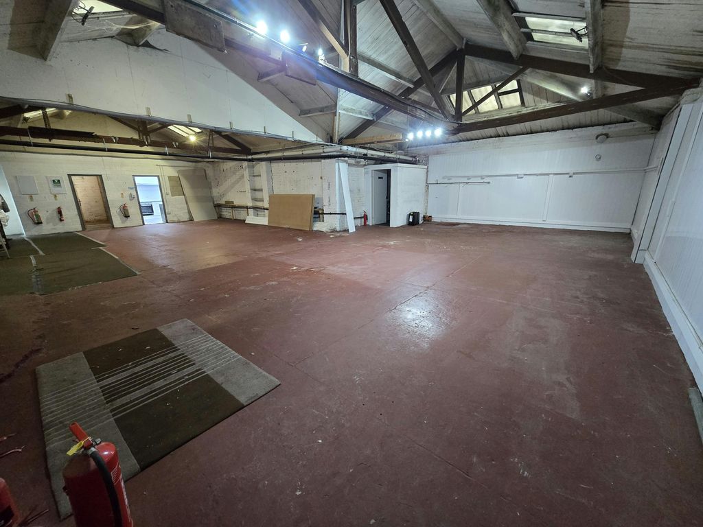 Property photo 2 of 14 Ground Floor