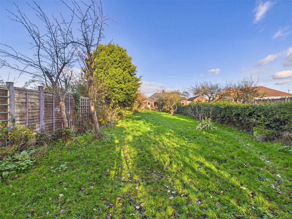 Property photo 3 of 8 Picture No. 12