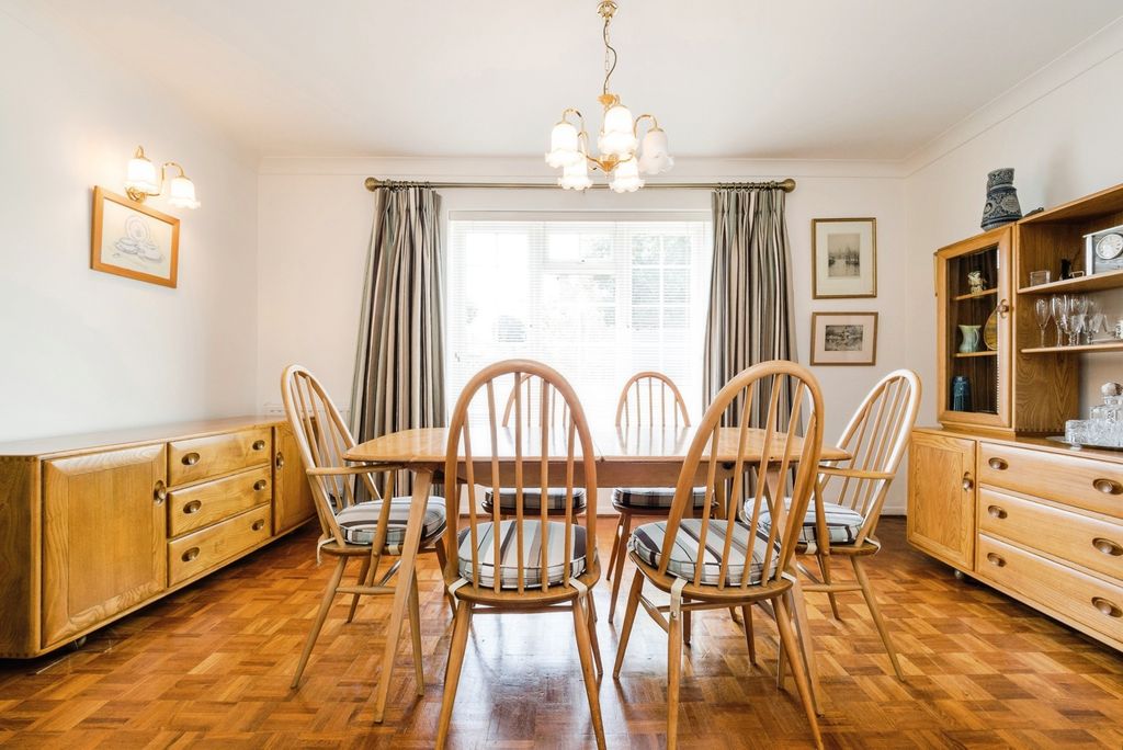 Property photo 3 of 40 Pbox-Img.Jpg