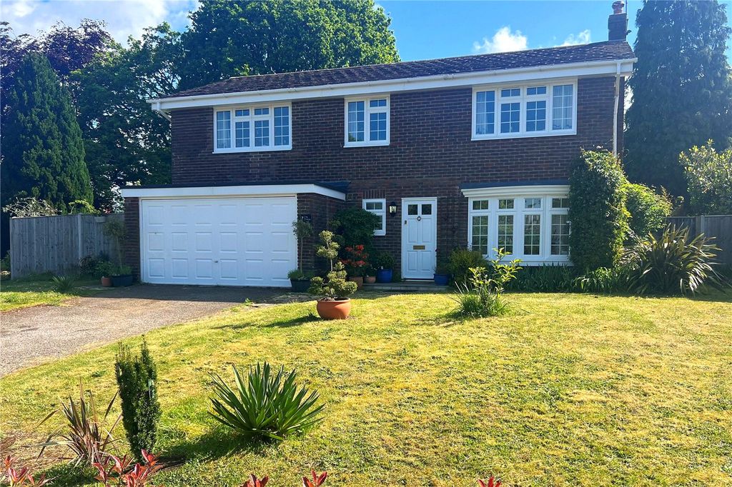 Additional image 4 of 4 bed detached house for saleThe Ridings, Liss, Hampshire GU33