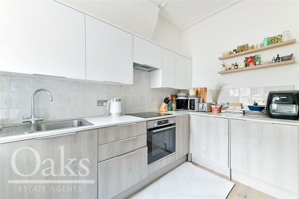 Property photo 3 of 8 Picture No. 06