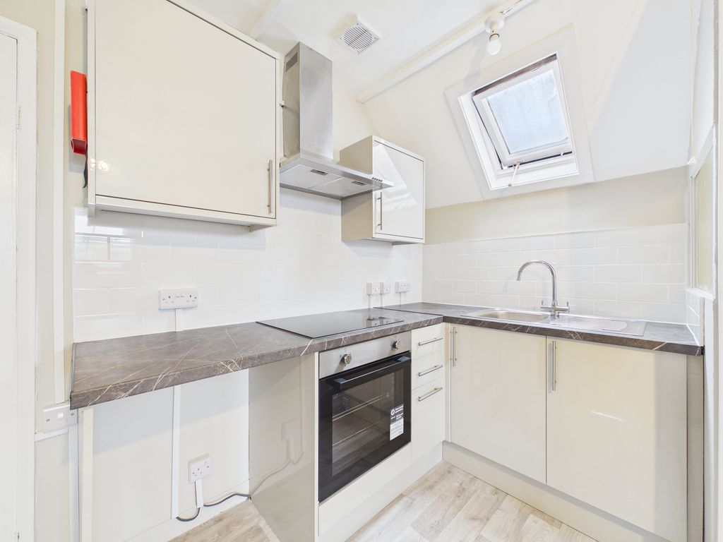 Property photo 2 of 5 Kitchen