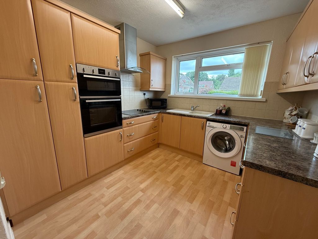 Property photo 2 of 13 Kitchen