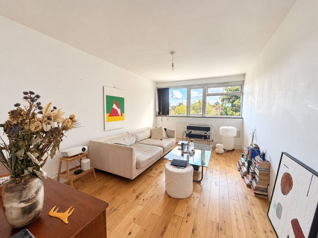 Property photo 2 of 6 Picture No. 10