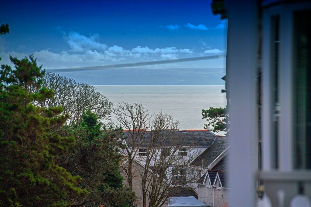 Property photo 3 of 25 111123_Eight_Brynfield_Road_Langland_094.Jpg