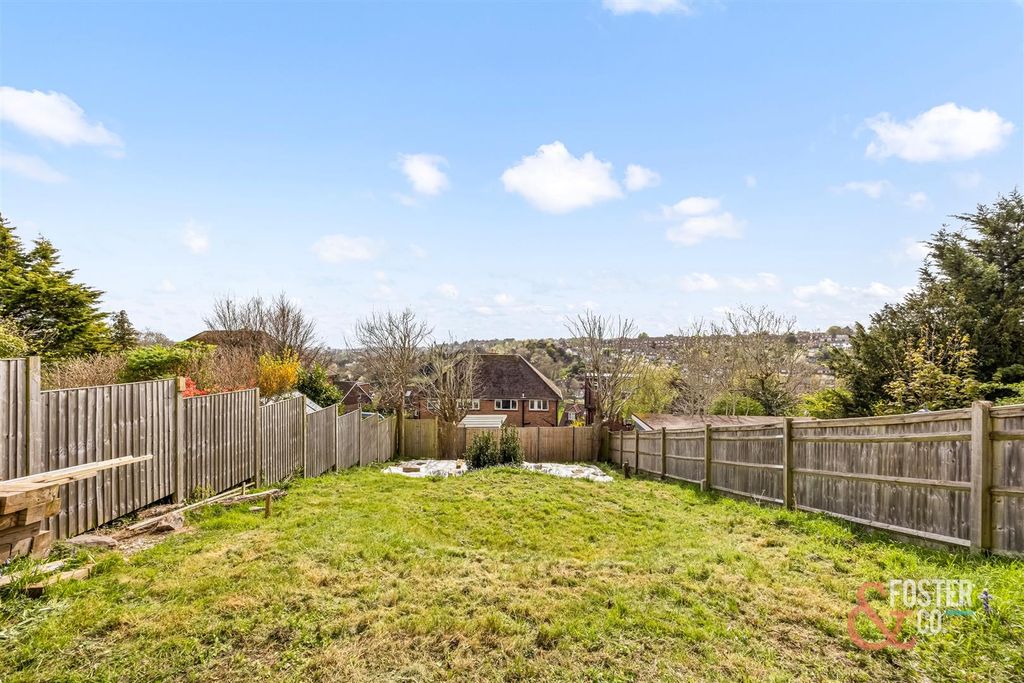 Property photo 2 of 22 Bramble Rise 7-013.Jpg
