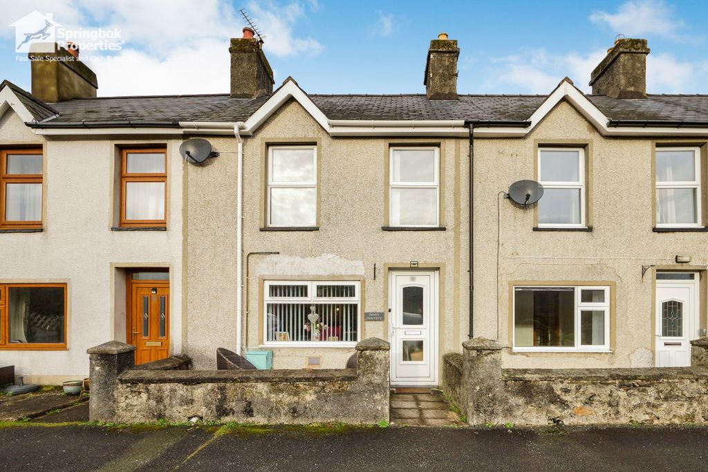 Property photo 1 of 16 Front View