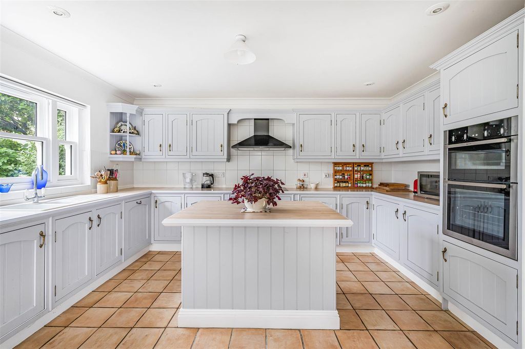 Property photo 3 of 35 19_59590-1.Jpg