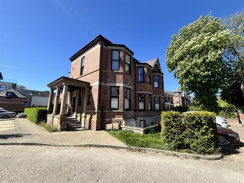 Property photo 1 of 31 External