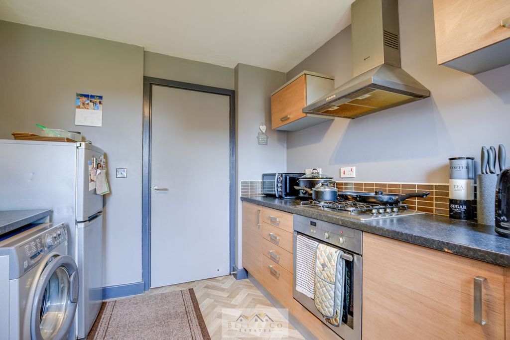 Property photo 3 of 26 Kitchen 1.3