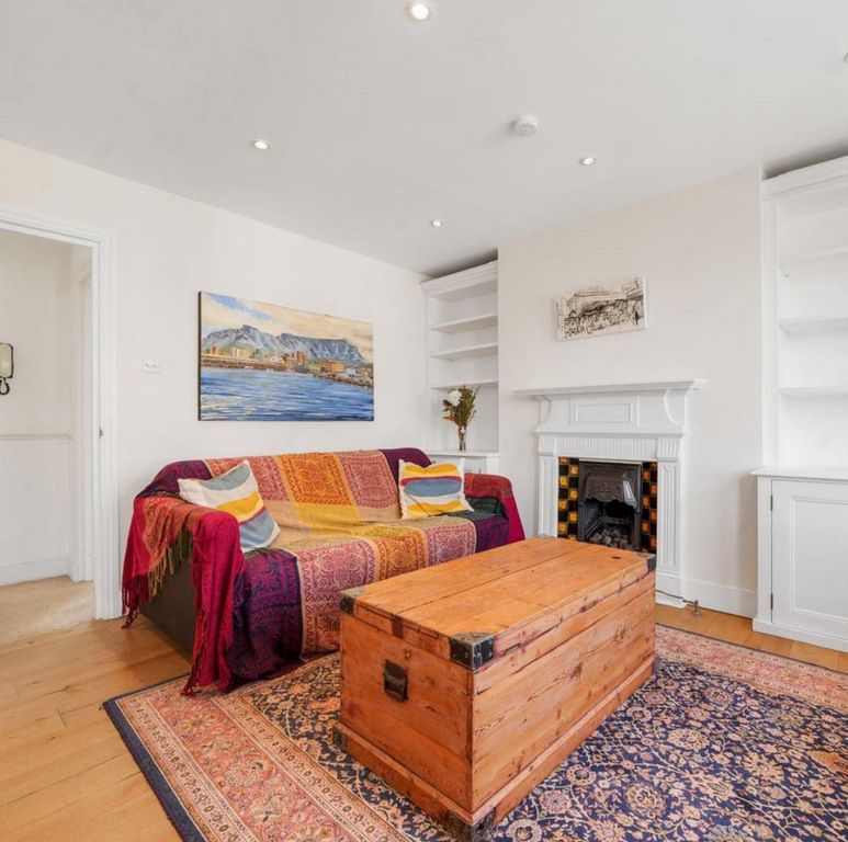 Property photo 2 of 10