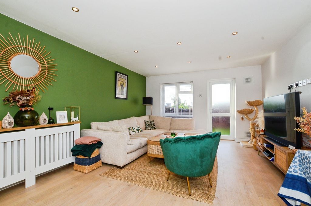 Property photo 3 of 12 Dsc_6364