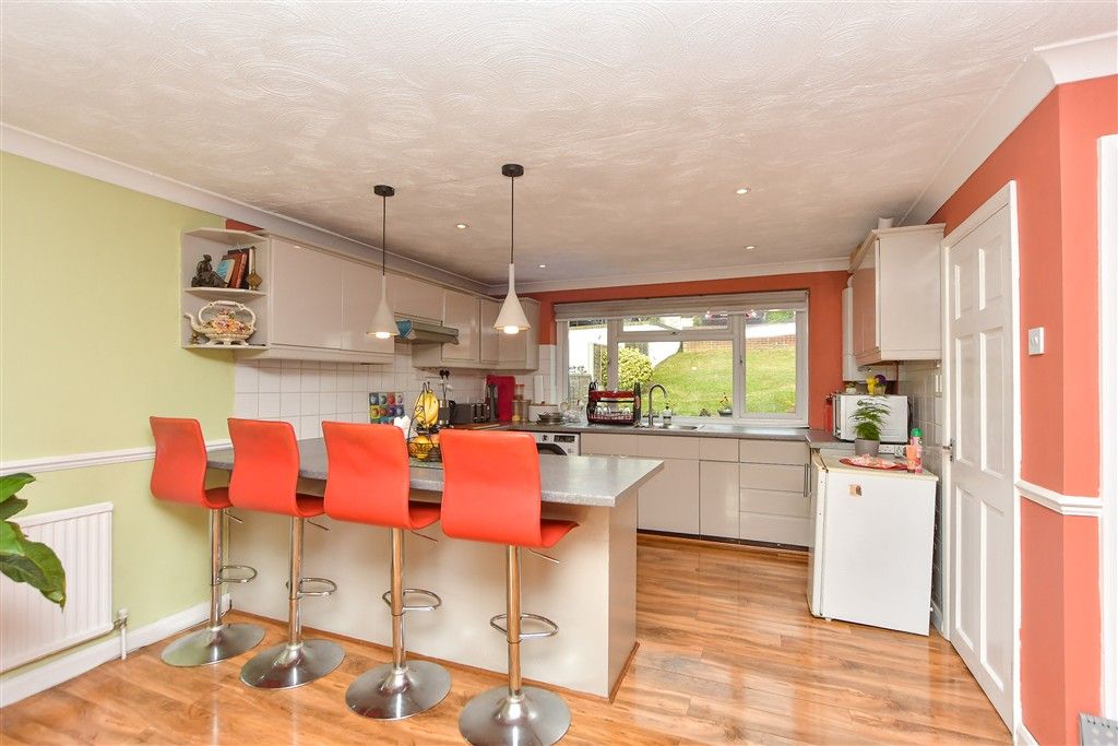 Property photo 1 of 11 Kitchen/ Living Area