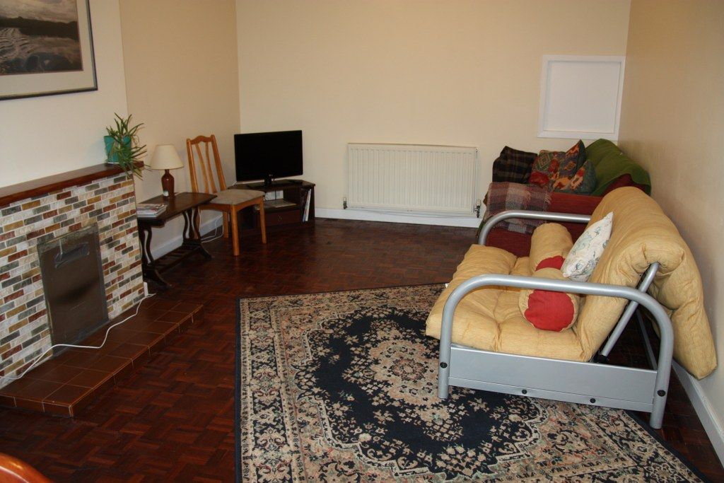 Property photo 3 of 10 Lounge