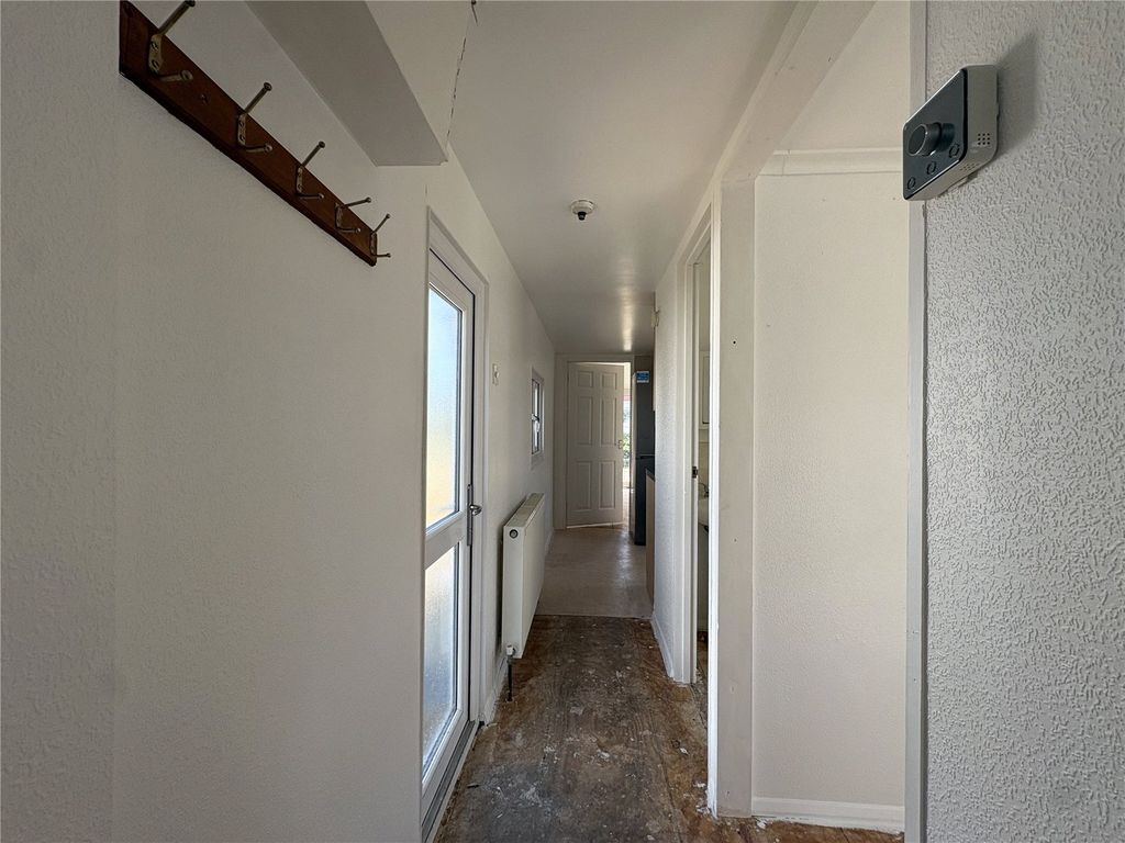 Property photo 2 of 16 Picture No. 05
