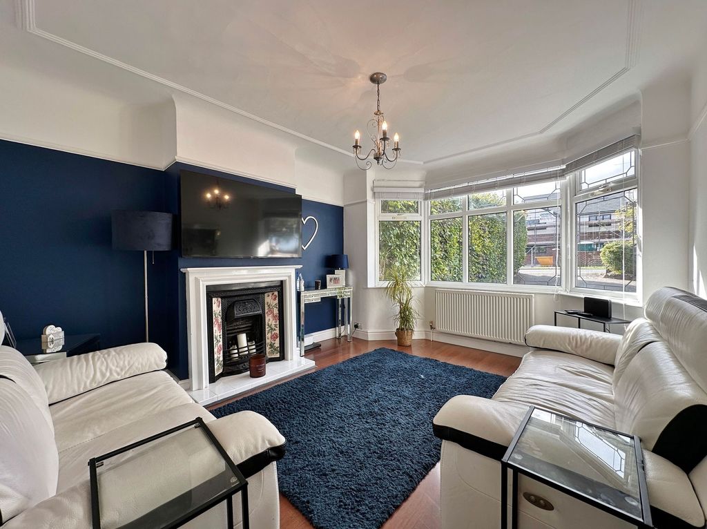 Property photo 3 of 19 Photo 4