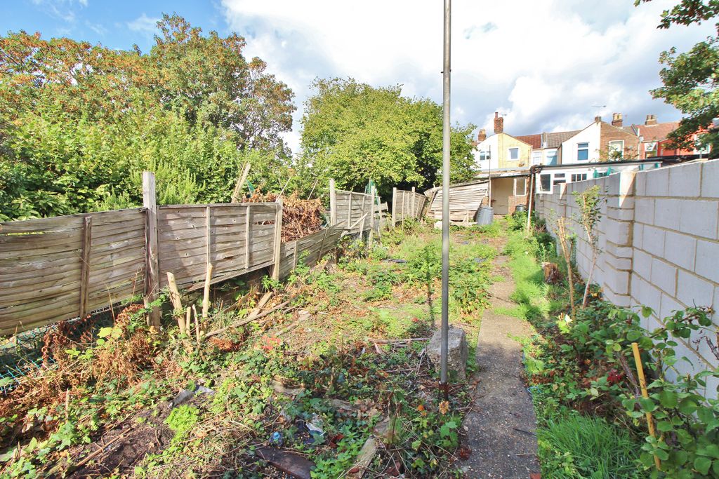 Property photo 3 of 18