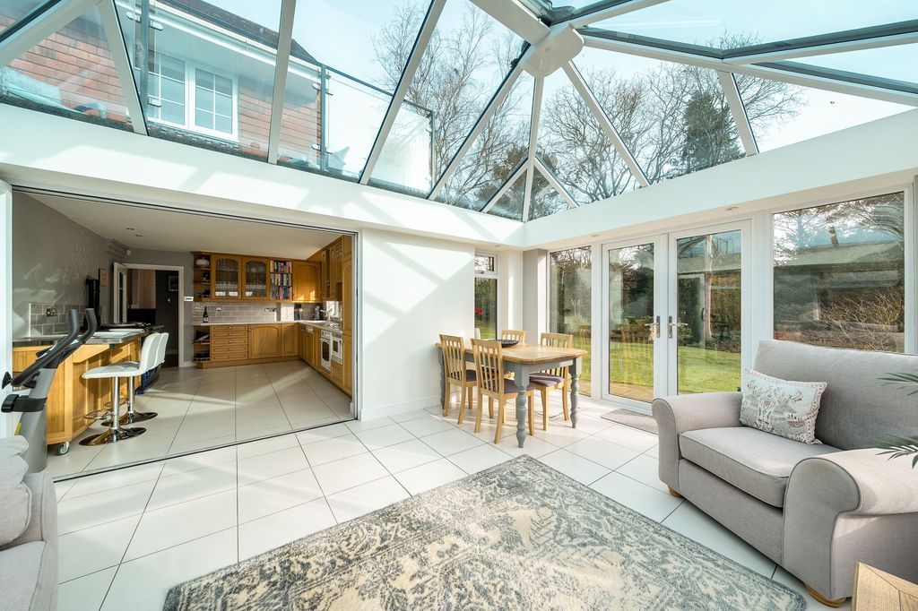 Property photo 3 of 44