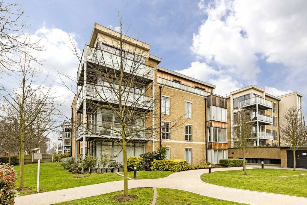 Property photo 1 of 8