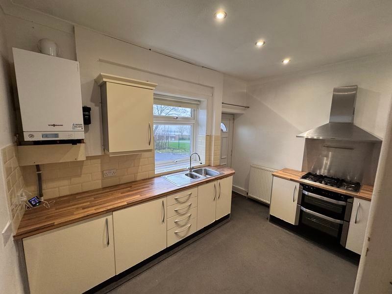 Property photo 2 of 11 Photo 7