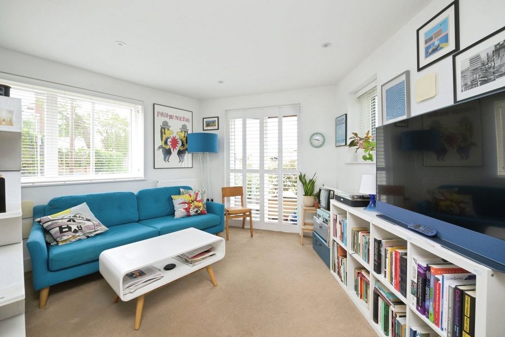 Property photo 3 of 12 Pbox-Img.Jpg