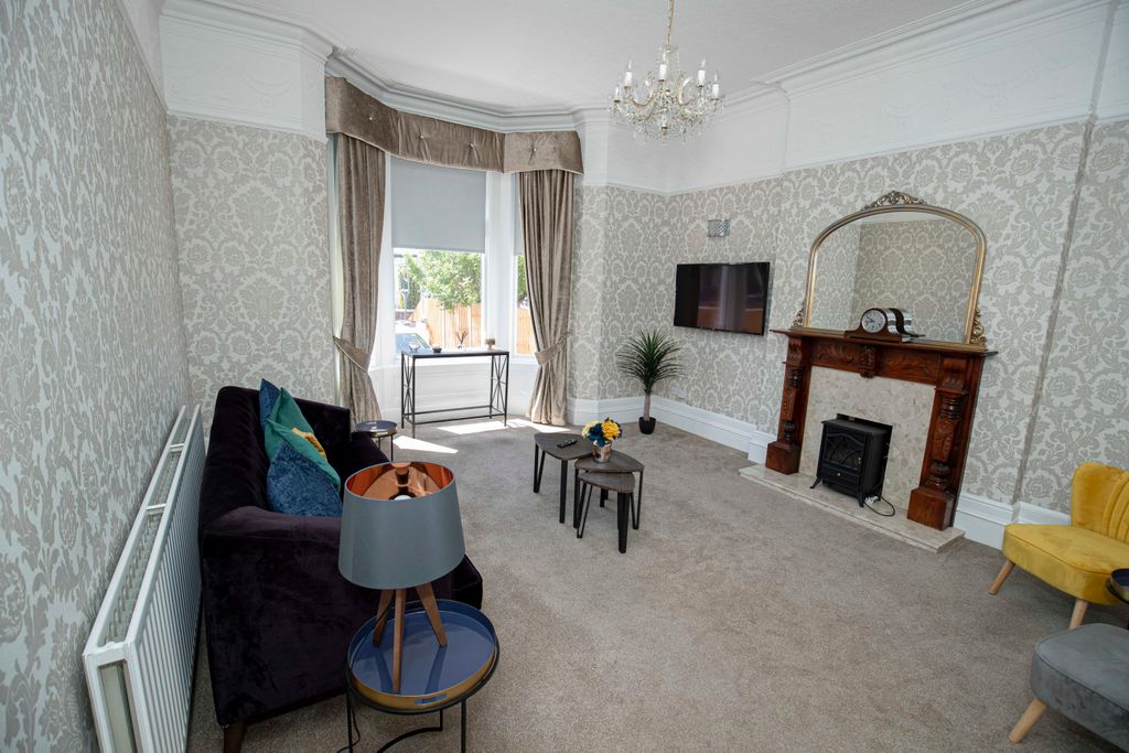 Property photo 3 of 32