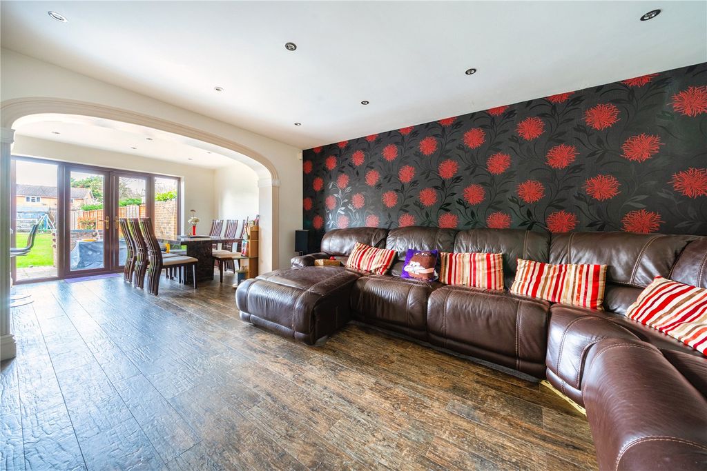 Property photo 2 of 14 Picture No. 07