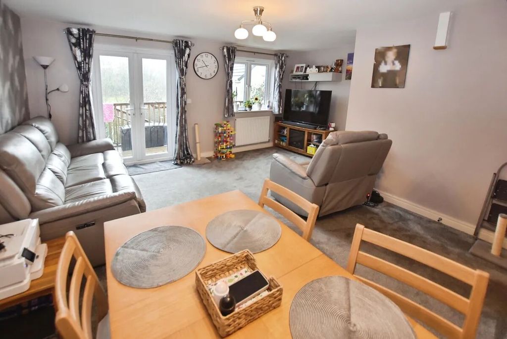 Property photo 2 of 15 Picture 2