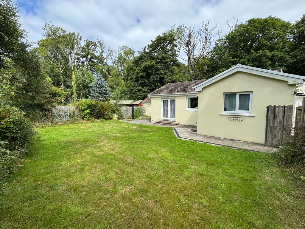 Property photo 2 of 28