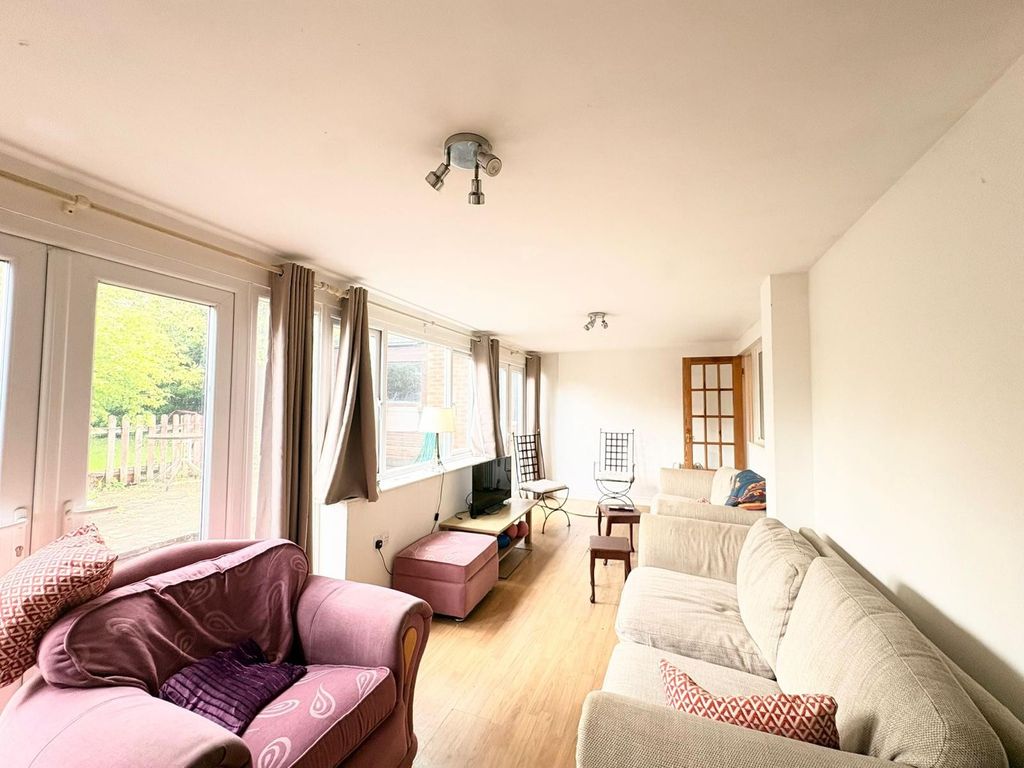 Property photo 3 of 9 Image
