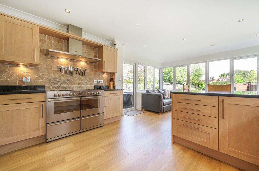 Property photo 2 of 20 1110960 (5).Jpg