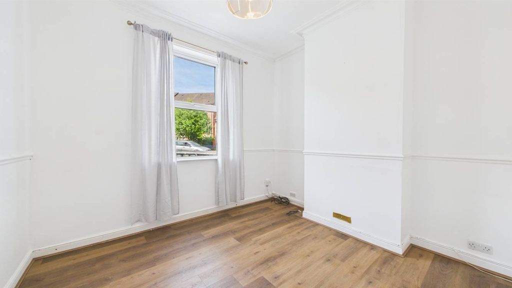 Property photo 3 of 12 1891879
