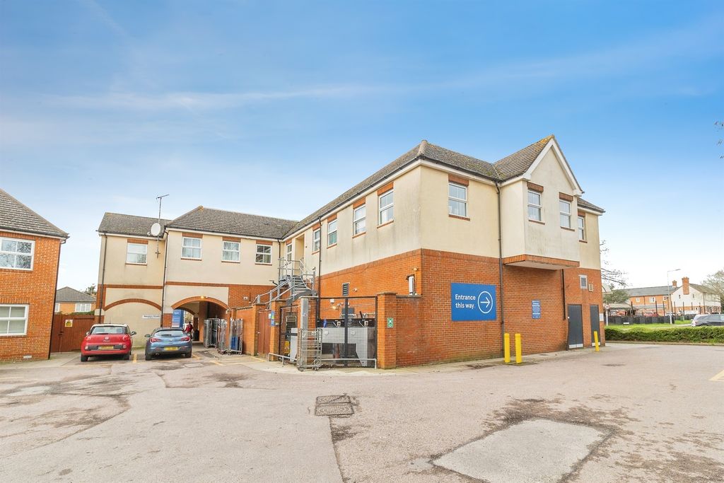 Property photo 1 of 10