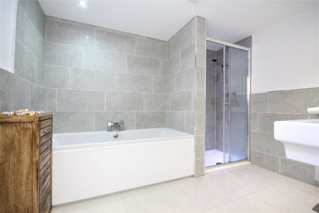 Property photo 3 of 11 Property Photo