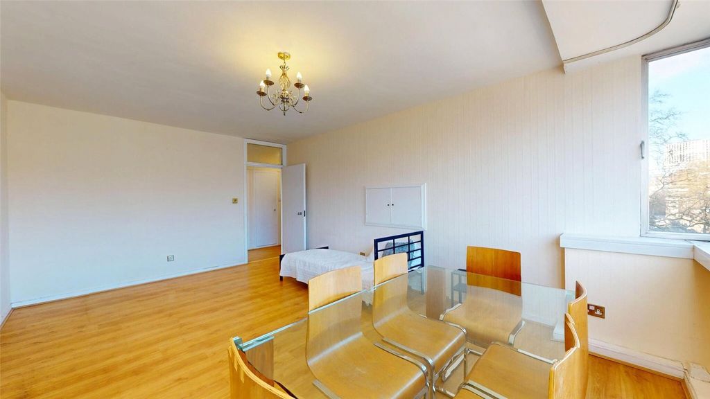 Property photo 1 of 23 Picture No. 02