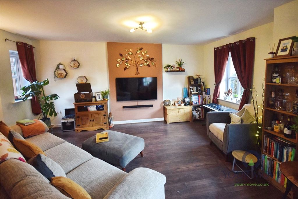 Property photo 2 of 12 Living Room