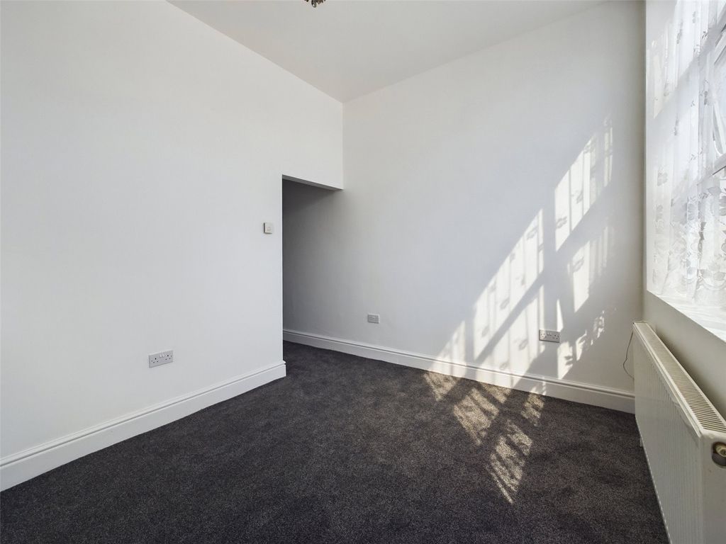 Property photo 2 of 21 Picture No. 20