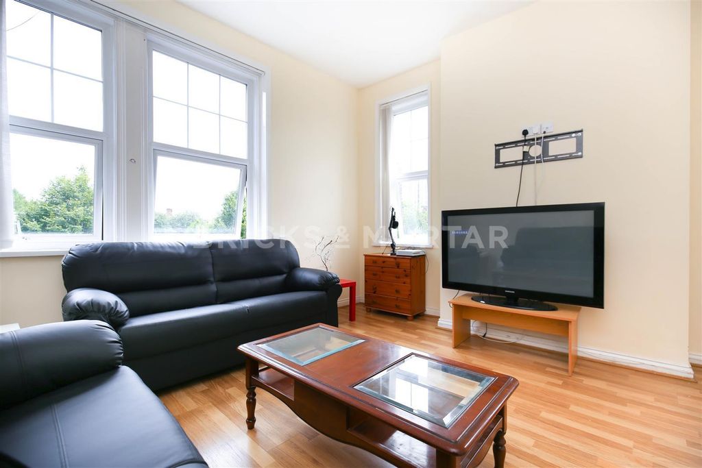 Property photo 1 of 7 Epyy4Lidj1Shp4Dk1Wdxj4Haoze.Jpg