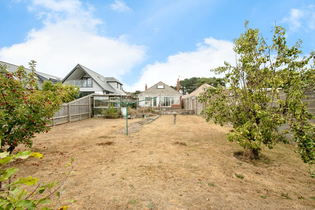 Property photo 2 of 20