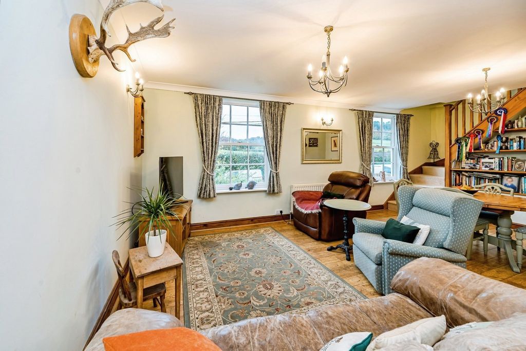 Property photo 3 of 25