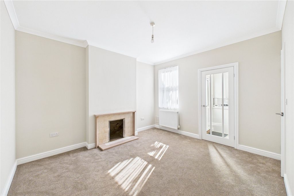 Property photo 3 of 7 Picture No. 26