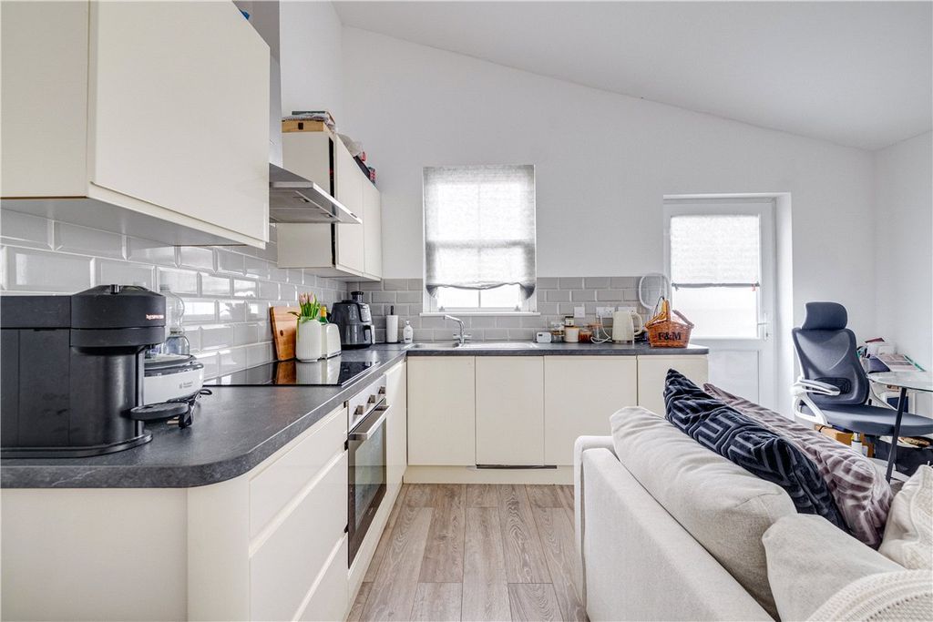 Property photo 1 of 9 Kitchen/Living Room