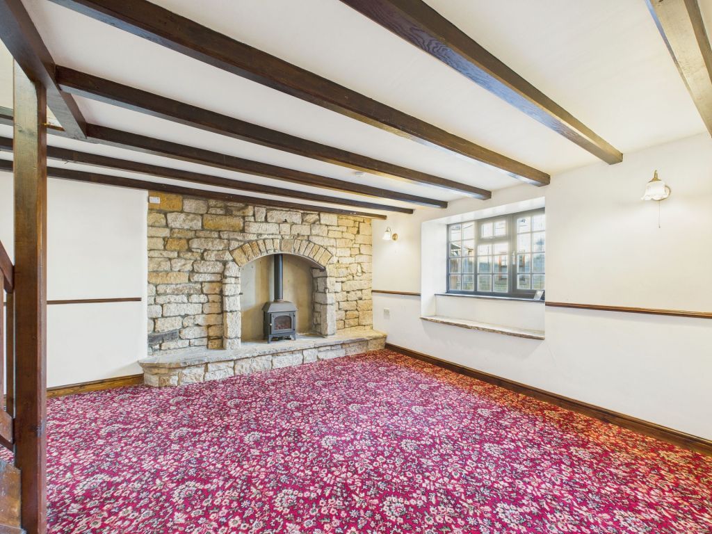 Property photo 2 of 40