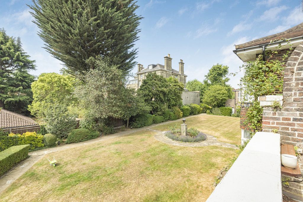 Property photo 3 of 14