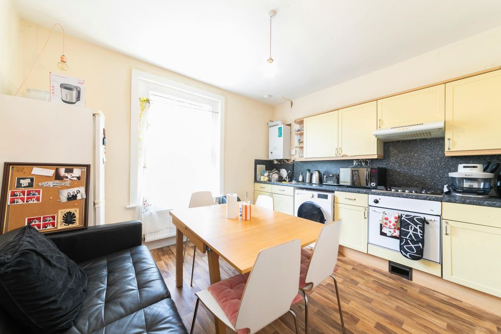 Property photo 3 of 23 345 Archway Road -15.Jpg