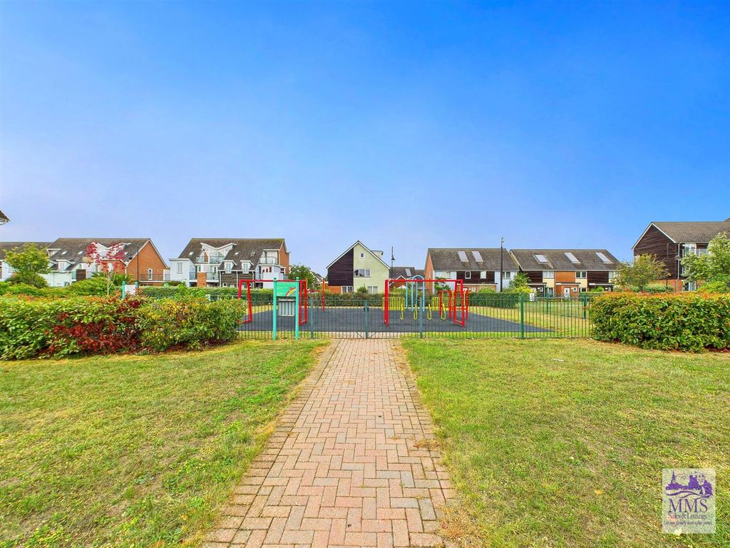 Property photo 1 of 13 Cam04098G0-Pr0091-Still017.Jpg