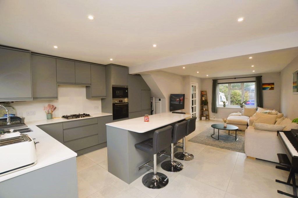 Property photo 3 of 21 Rear Kitchen/Diner