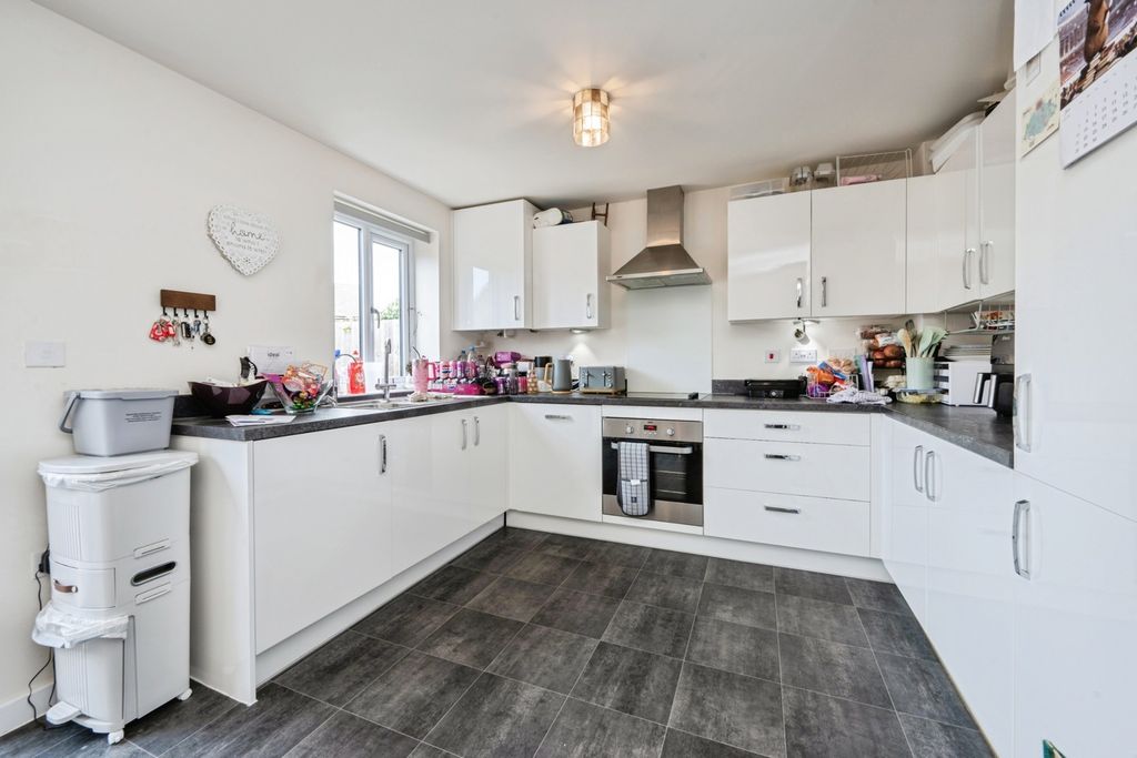 Property photo 3 of 20 Pbox-Img.Jpg