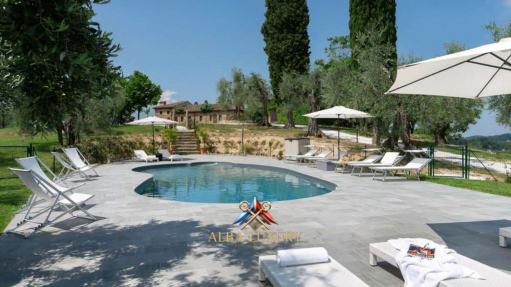 Property photo 2 of 32